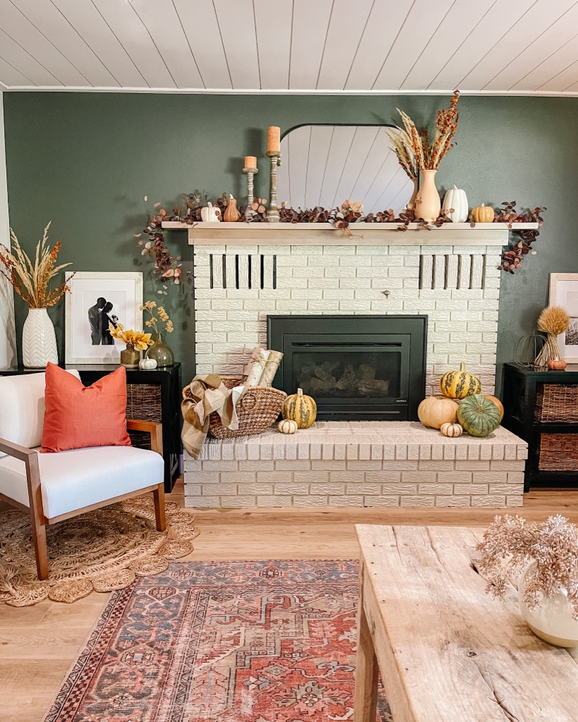 11 Charming Fireplace Ideas to Create a Warm and Stylish Home Atmosphere - 10