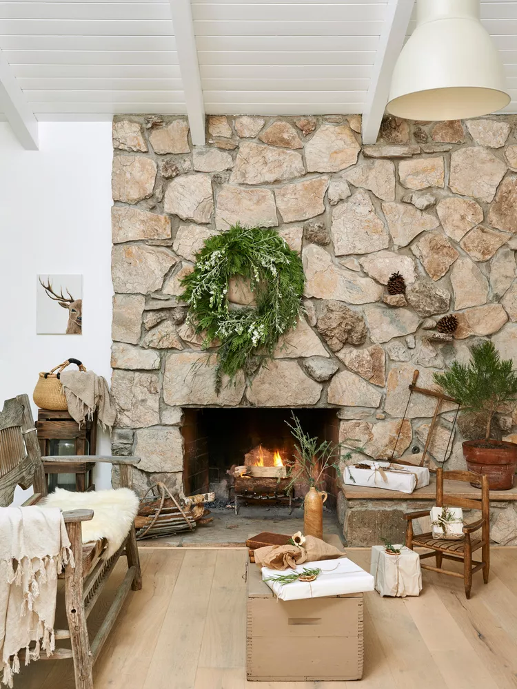 11 Charming Fireplace Ideas to Create a Warm and Stylish Home Atmosphere - 8
