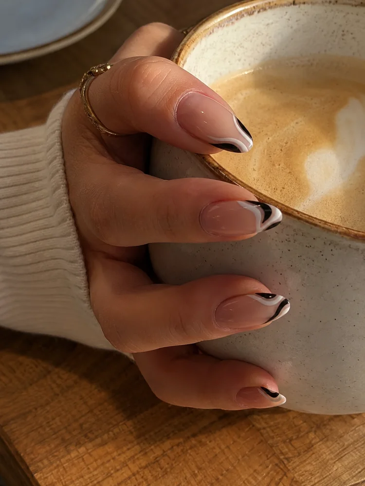 12 Stunning French Tip Nail Ideas for Every Style - 8