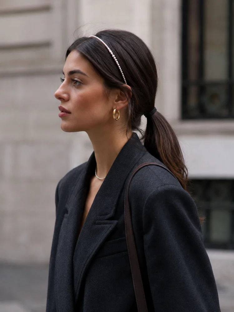 11 Effortlessly Chic Headband Hairstyles to Elevate Your Look - 11